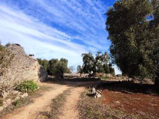 trulli con giardino