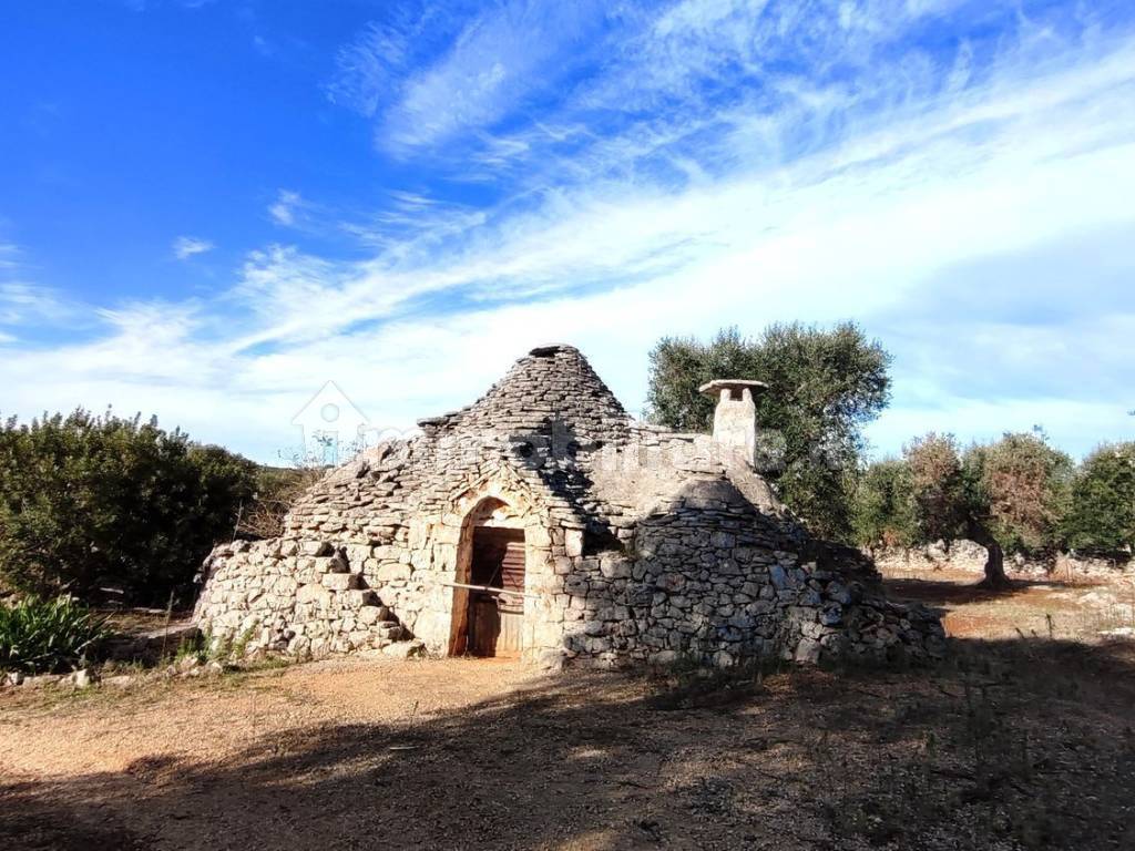 trulli con giardino