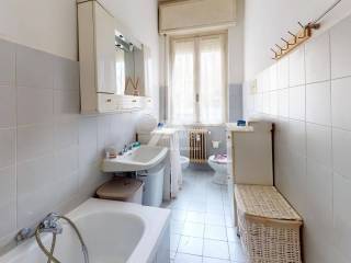 Via-Vallecamonica-Bathroom_risultato.jpg