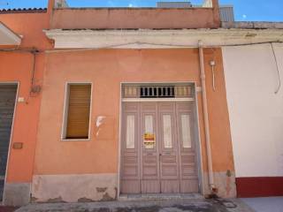 Case in vendita in Via Gaetano Rizza, Avola - Immobiliare.it