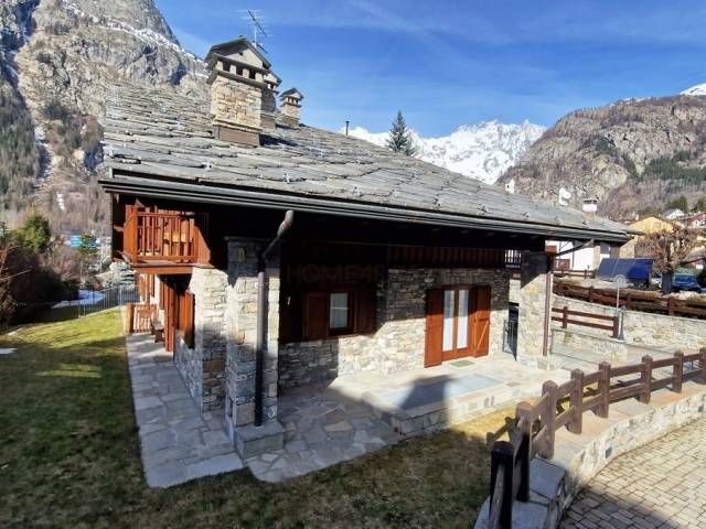 Courmayeur Complesso di 5 appartamenti