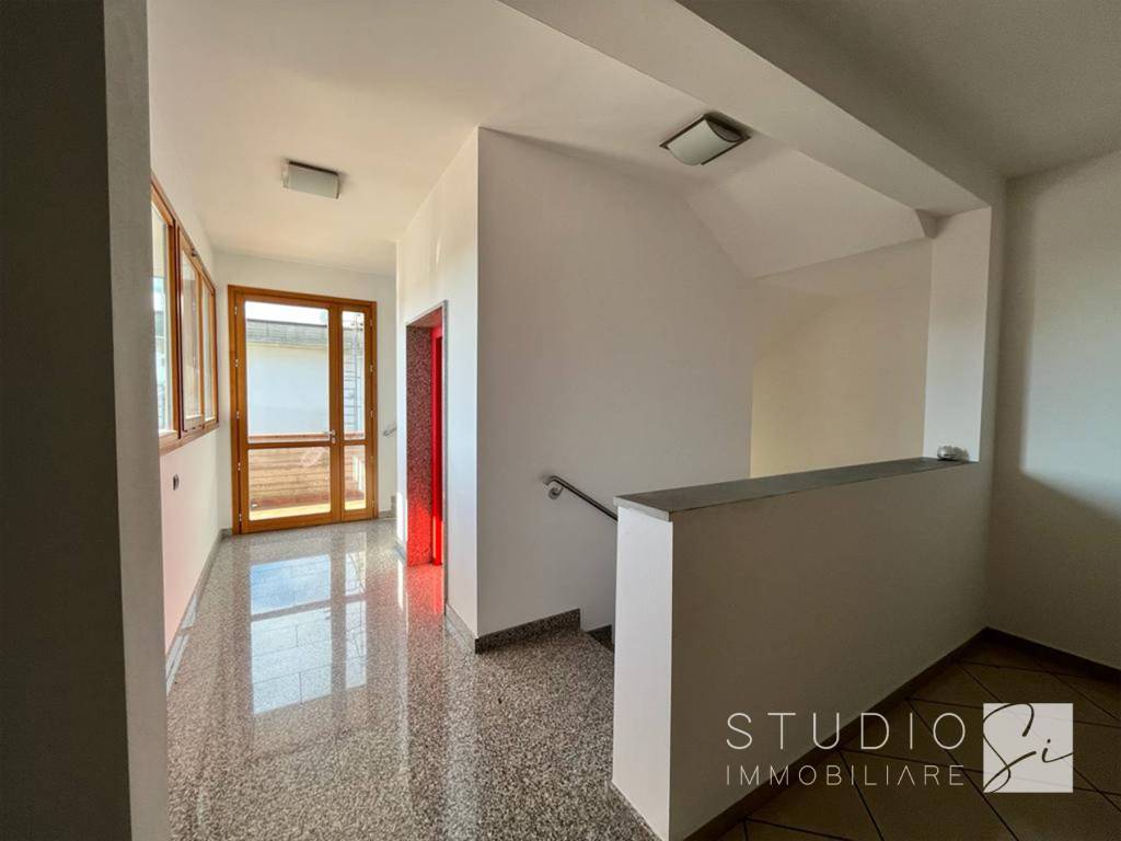 Ufficio - studio via nerucci, castelletto, agliana