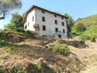 Casa colonica singola in vendita a Lucca (14).JPG