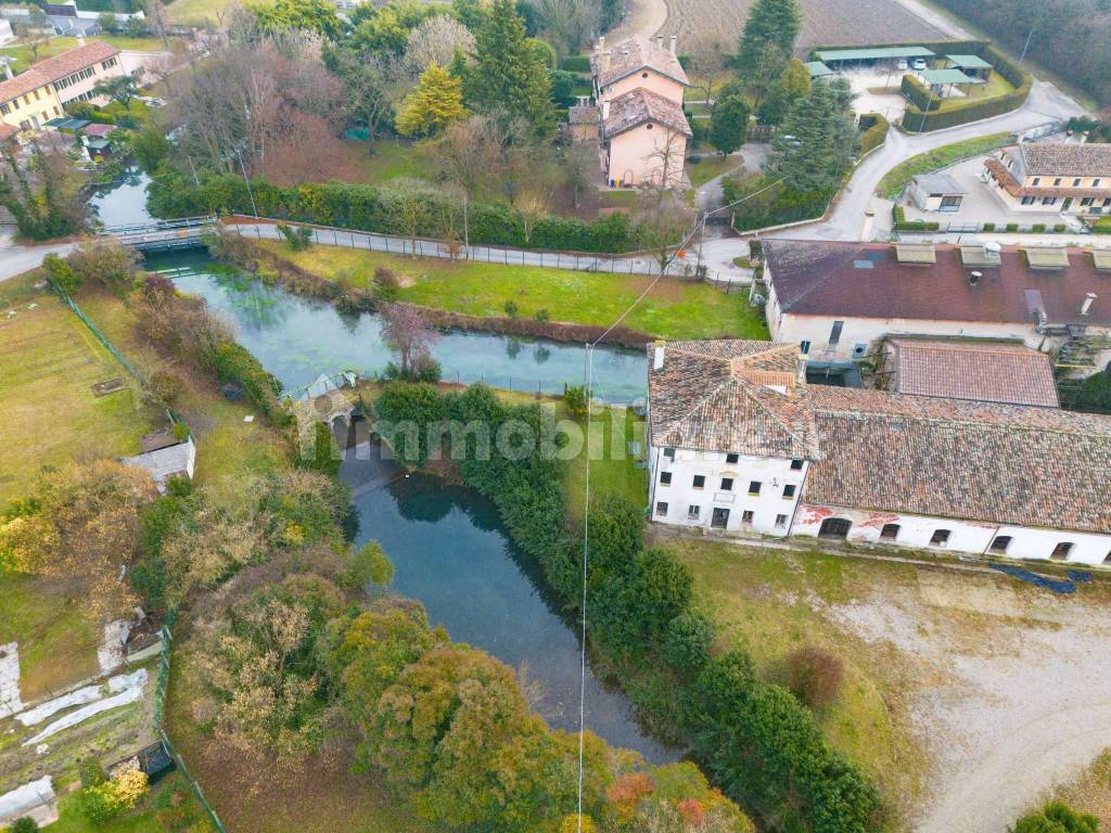 vista dall'alto e fiume 