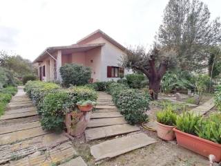 Foto - Vendita villa con giardino, San Giovanni Suergiu, Sulcis