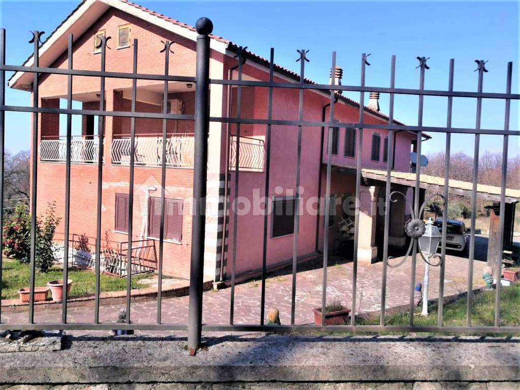 Sale Two-family villa in via Alfredo Serranti Monte Compatri. To be ...