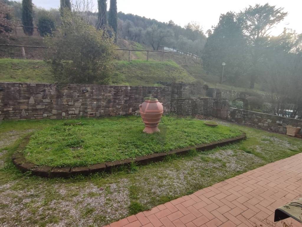 giardino e terreno