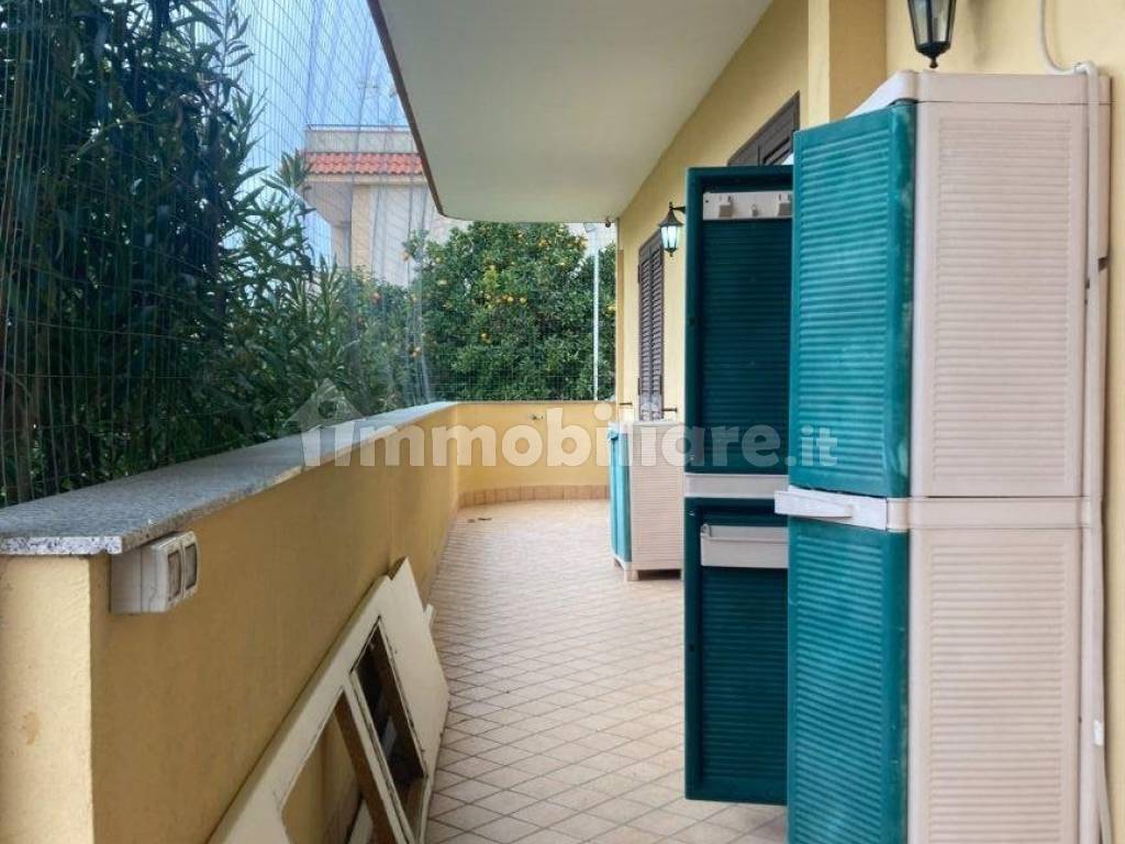 BALCONE LATO CUCINA