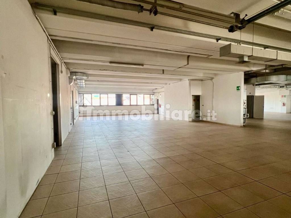 magazzino-deposito-via-chambery-93-115-torino-rif-109779657