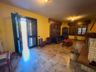 villa singola correzzola parco giardino  9