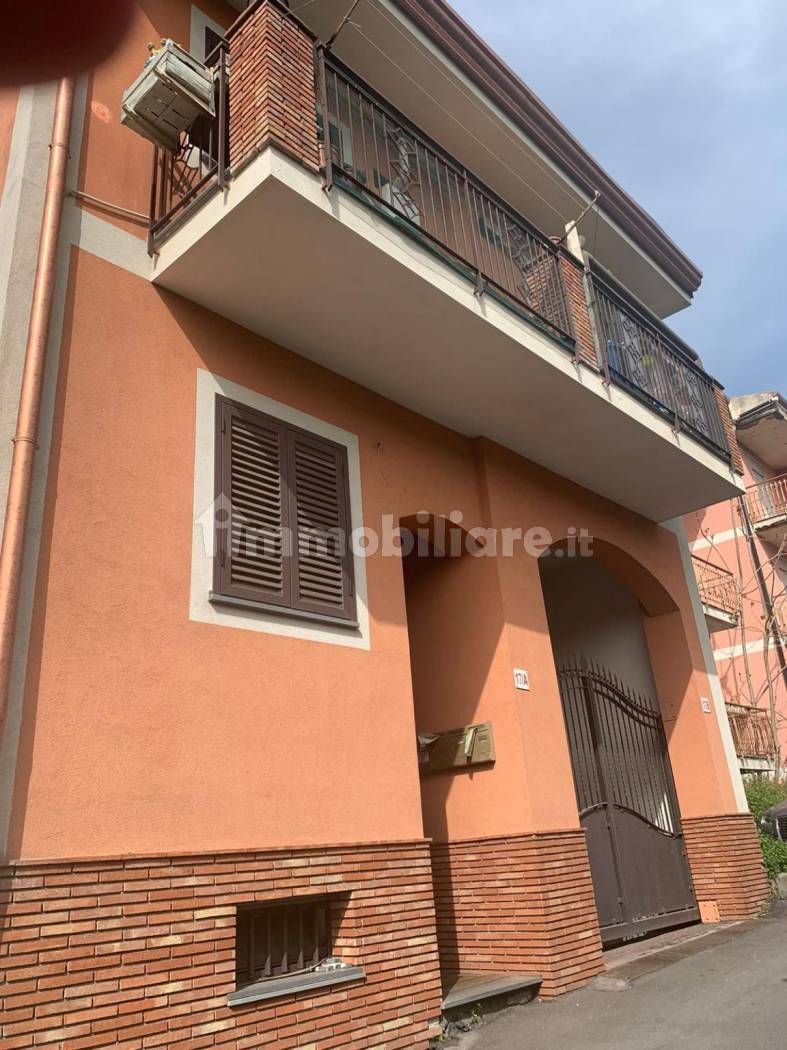 Casa indipendente in vendita a Linguaglossa