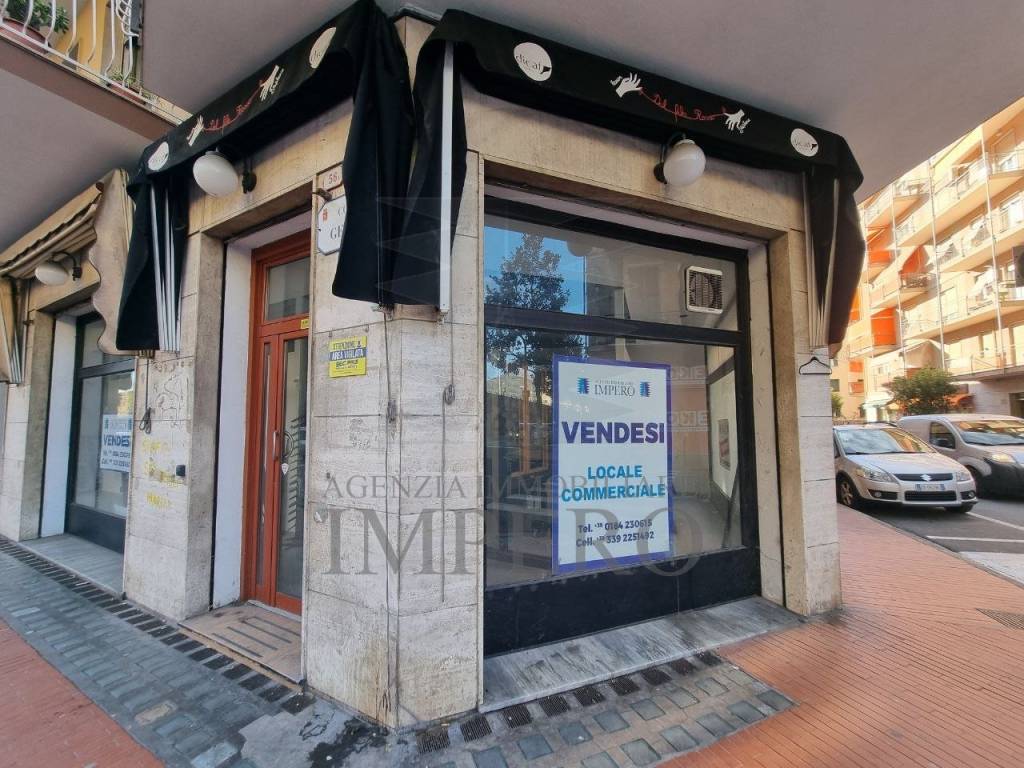 Locale commerciale via dante alighieri, centro città, ventimiglia