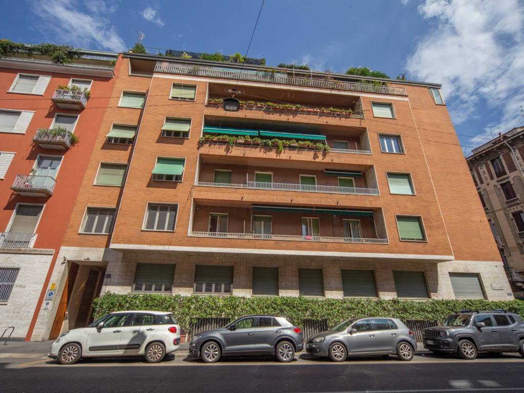 Vendita Appartamento Milano. Quadrilocale in via Galvano Fiamma. Ottimo  stato, primo piano, con balcone, riscaldamento centralizzato, rif. 109832119