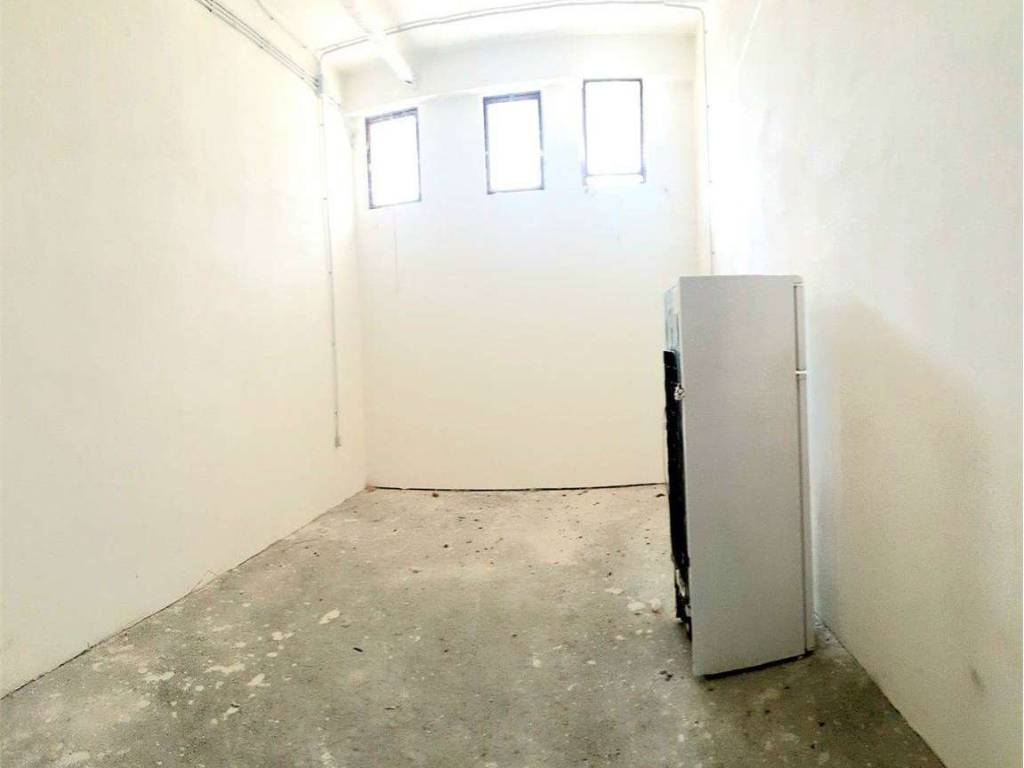 Garage - box via delle giarrette, monfalcone