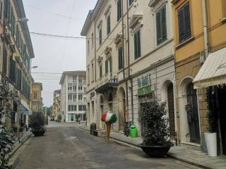la passeggiata di Via Gotti all&#39;incrocio con Piazza Curtatone (al Corso)