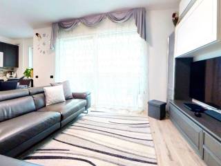 1-Via-Orsa-Maggiore-Living-Room 2