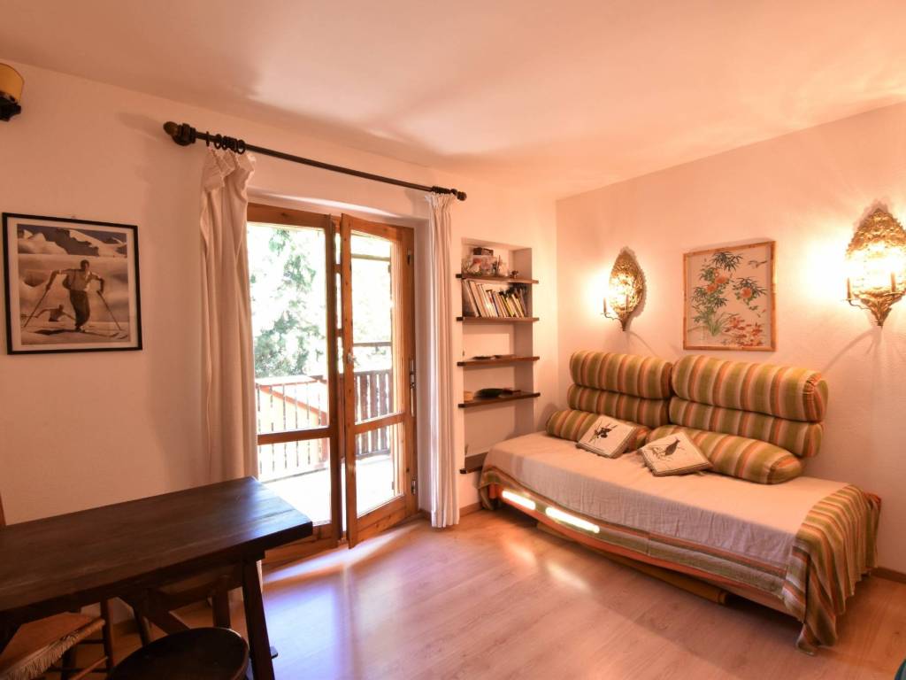 Sale Apartment Claviere. 2room flat in via Nazionale. Excellent