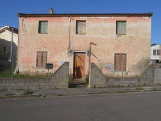 Foto - Vendita casa, giardino, Uras, Sardegna Centro Occidentale