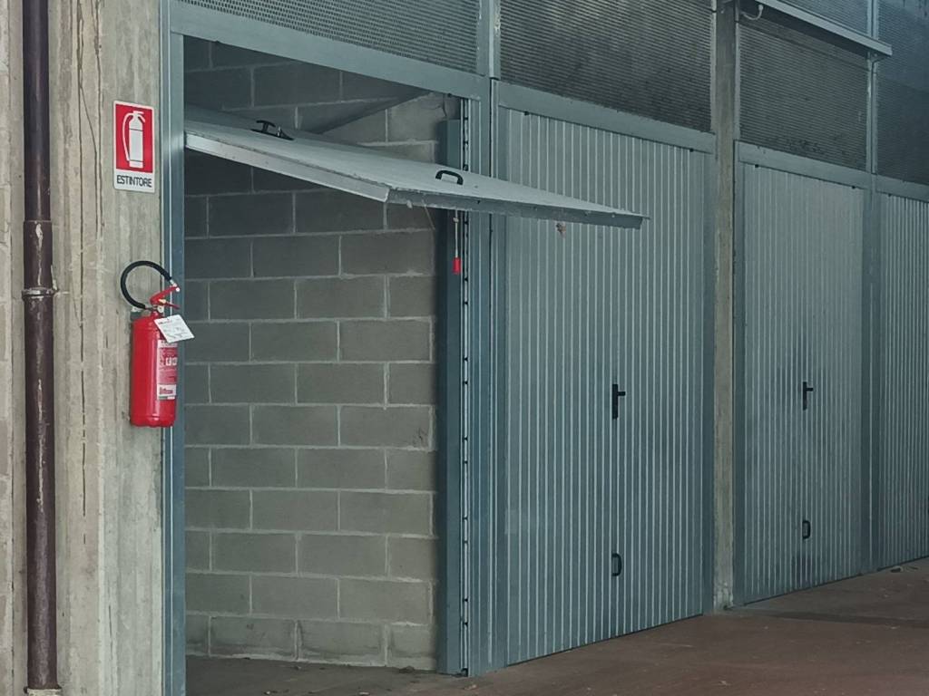 Garage - box via beppe fenoglio 8, san paolo - cuneo 2, cuneo