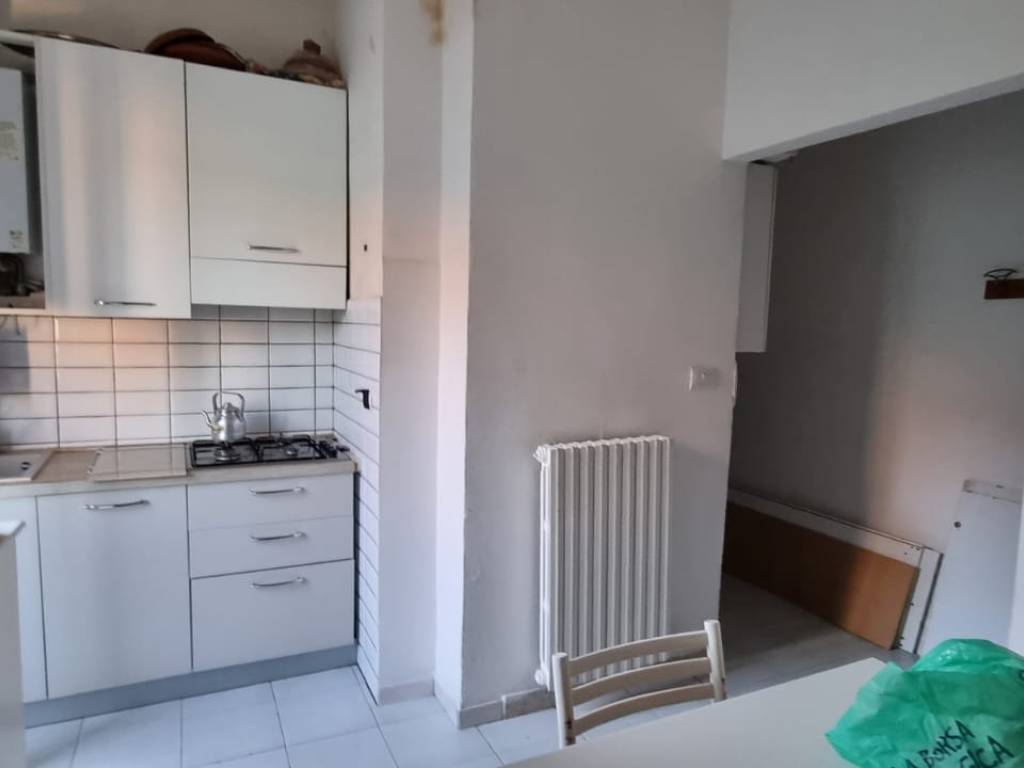 Rent Apartment Milan. 2room flat in via Ernesto Breda 162. Good