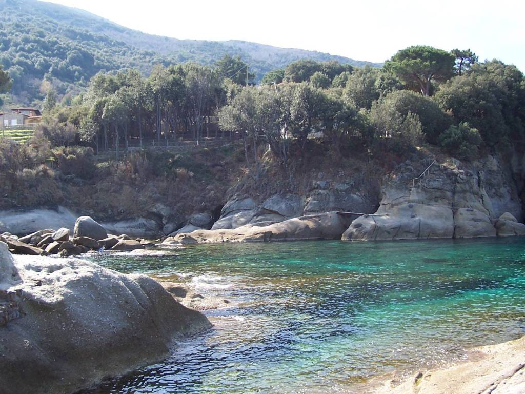 scorcio spiaggia s.andrea