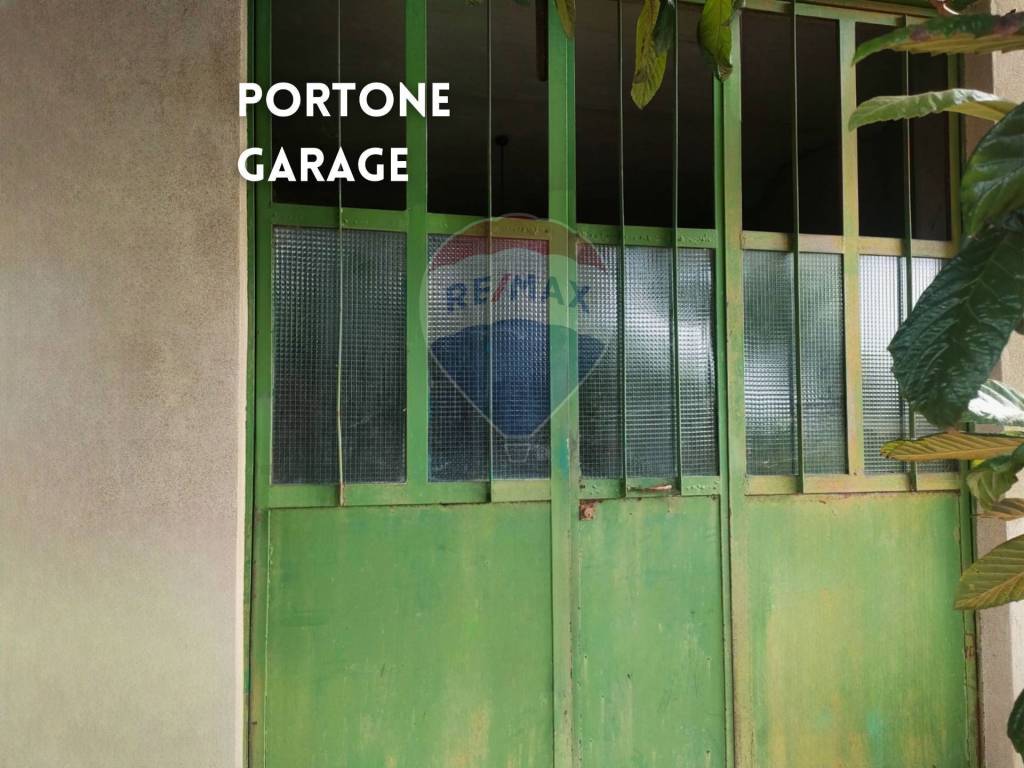 Portone Garage