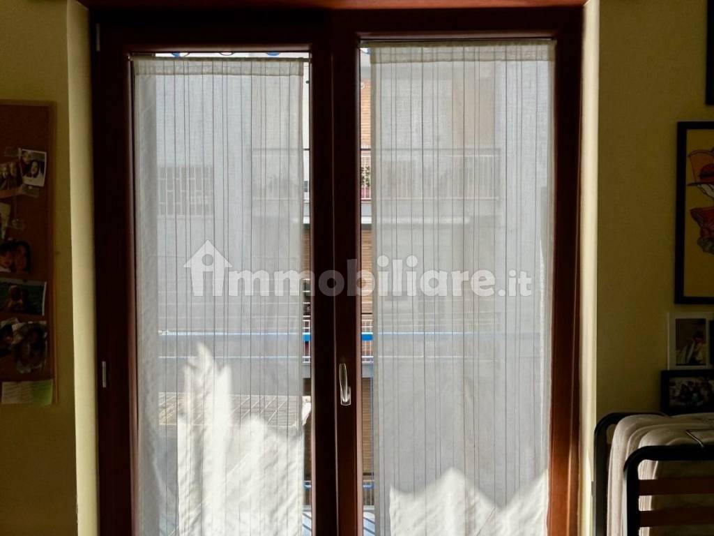 infisso pvc effetto legno doppio vetro