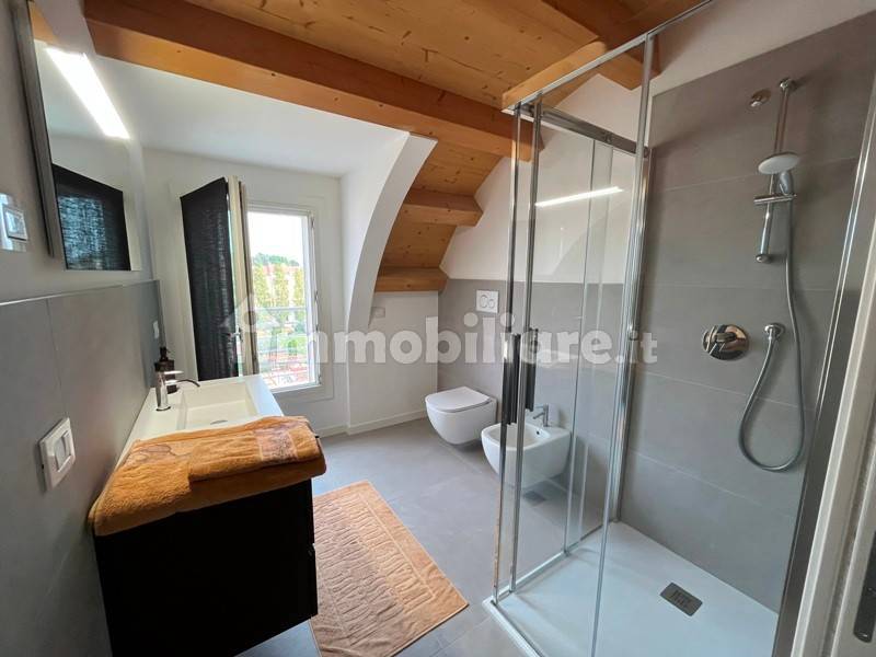 Bagno piano quarto