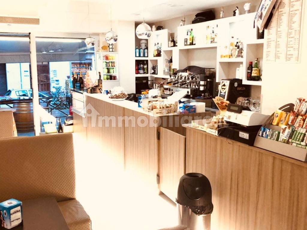 bar