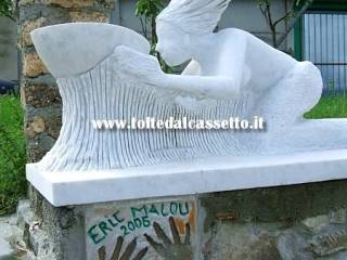 Tendola_fontanella_artistica_450x600_con_scultura_