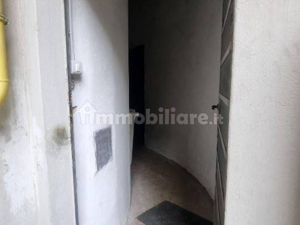 Accesso dal cortile interno