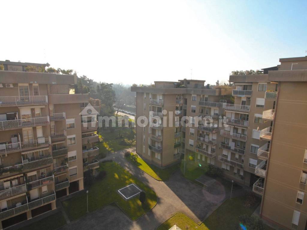 facciata interna e giardino condominiale