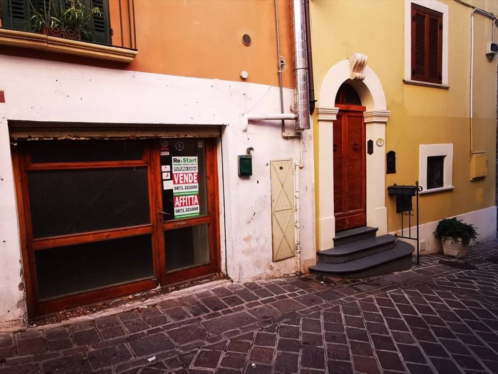 Attività commerciale via mazzetti, chieti città, chieti