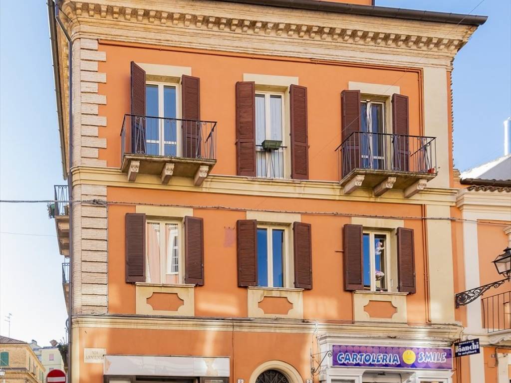 Locale commerciale via arniense, chieti città, chieti