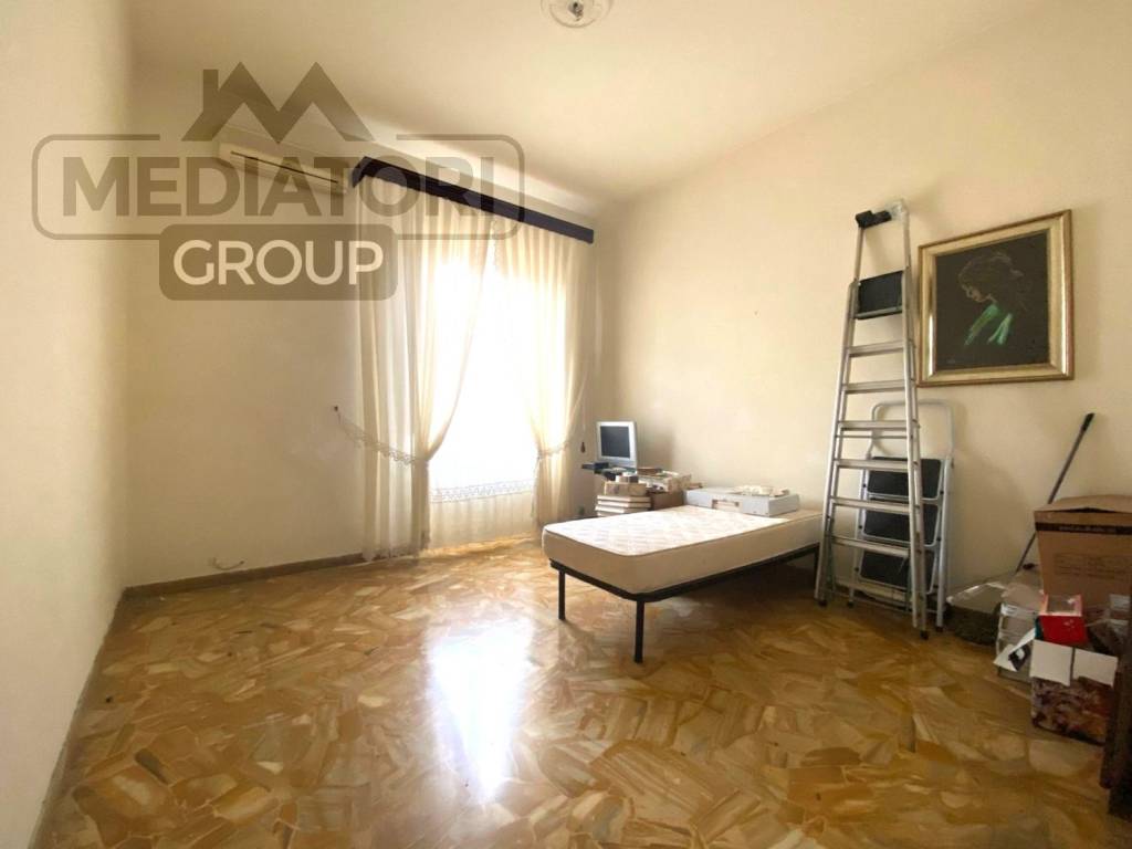 Vendita Appartamento in via Giuseppe Valentini. Prato. Buono stato