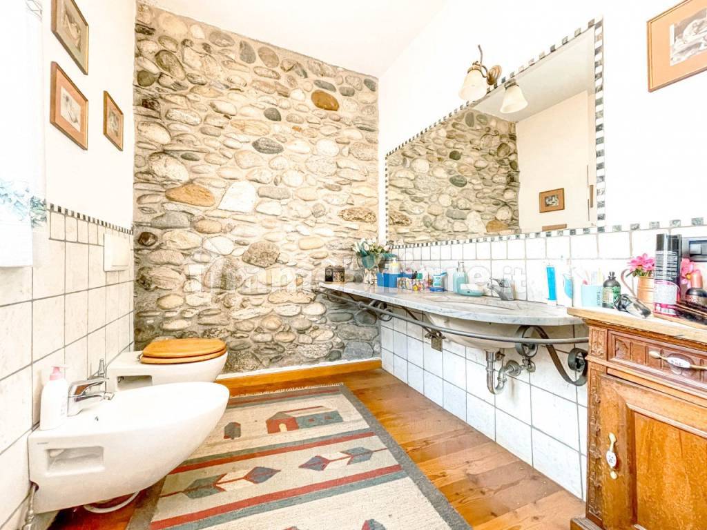 casa vendita castelletto bagno