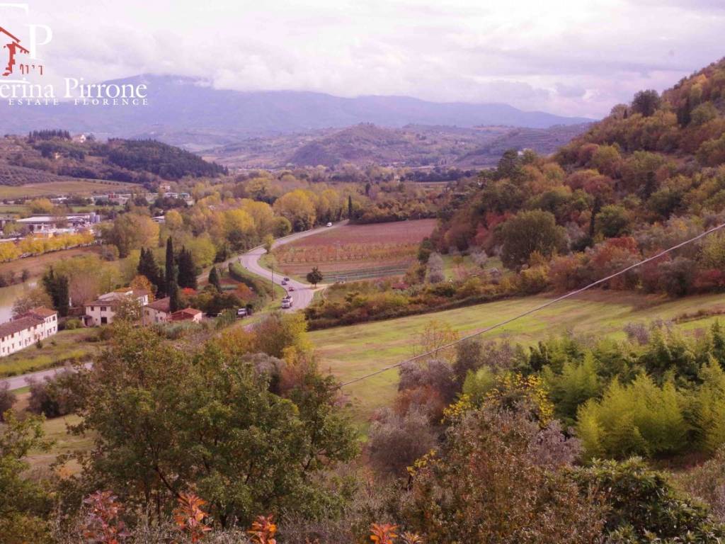 Bagno a Ripoli vendesi colonica