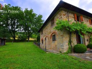 Molin del Piano vendita colonica con terreno