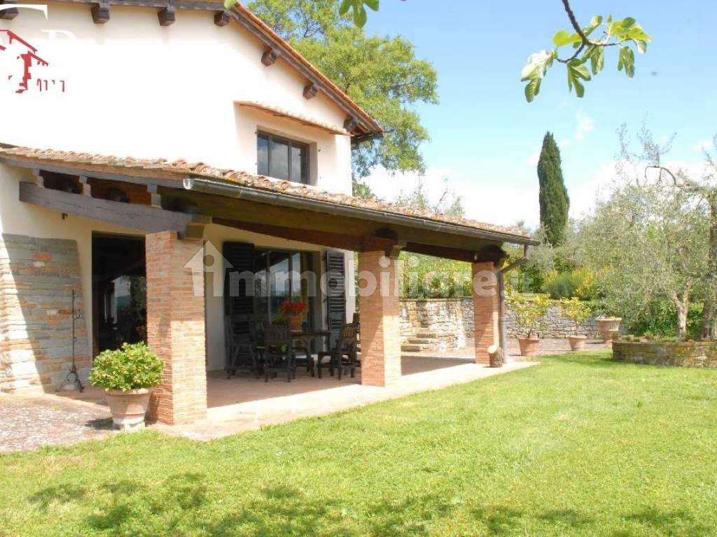 Bagno a Ripoli  vendesi villa e colonica con piscina