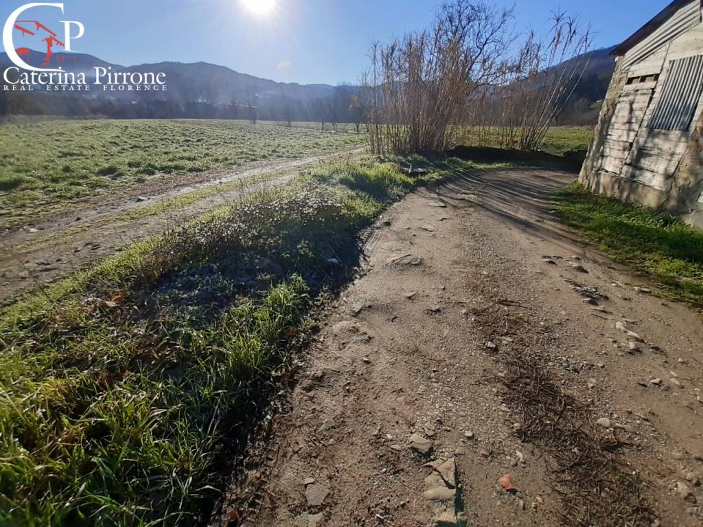 Dicomano vendesi colonica rurale da ristrutturare