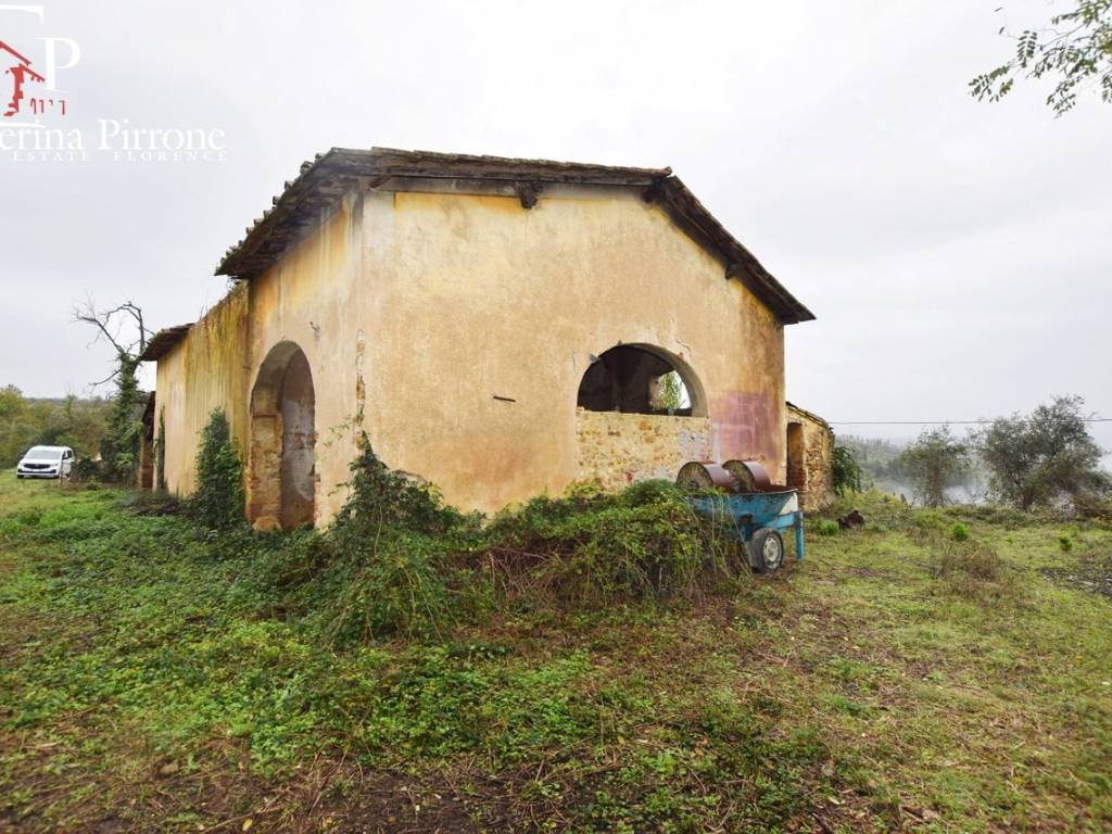 SAN CASCIANO V.PESA VENDESI COLONICA DA RISTRUTTURARE