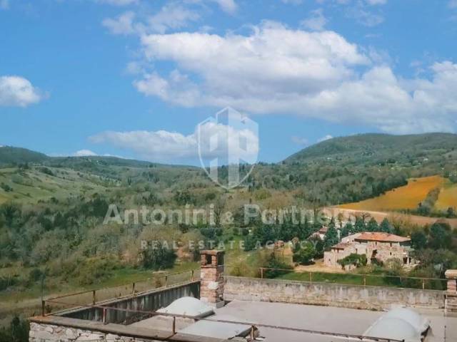 Suggestivo agglomerato -  Todi - Orvieto - I Torri