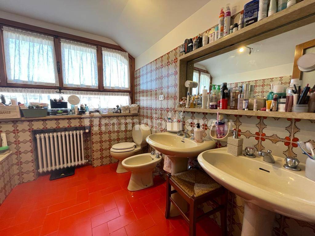 Bagno al piano mansardato