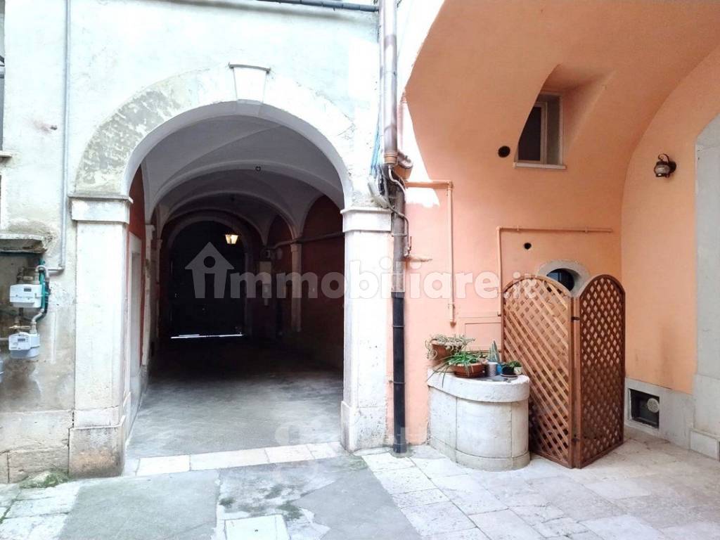 21 cortile interno.jpg