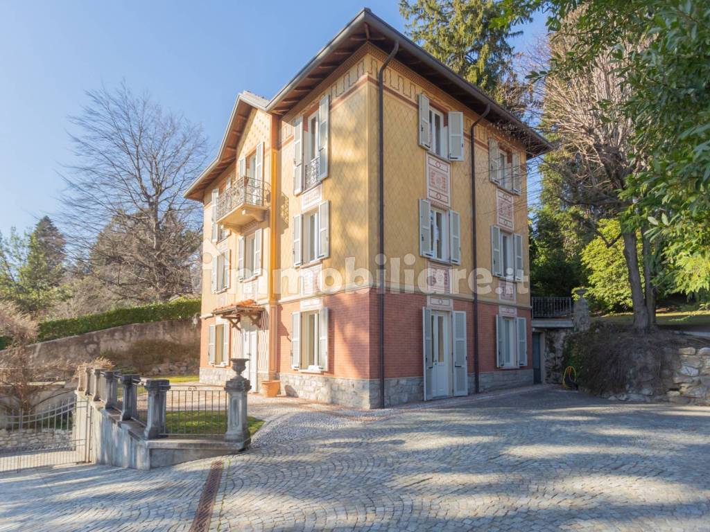 Vendita Villa unifamiliare in via Adige Varese. Ottimo stato, posto ...