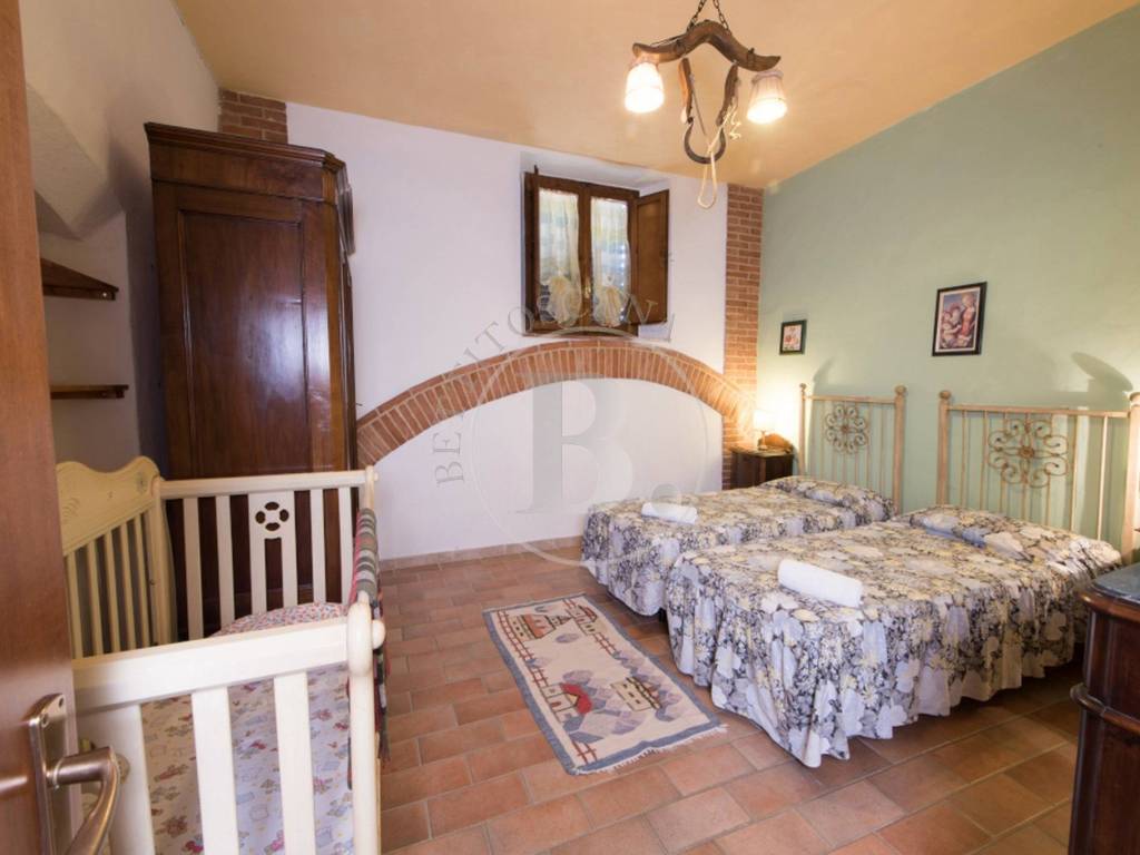 CASALE CON FIENILE - Casole d'Elsa (Si)