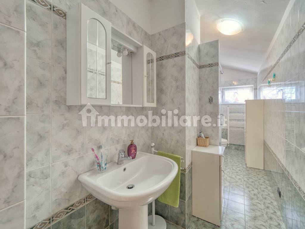 Bagno piano sesto