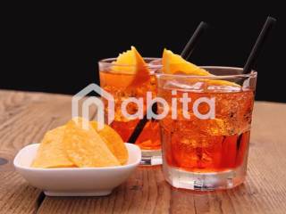 depositphotos_47383059-stock-photo-spritz-aperitif-two-orange-cocktail