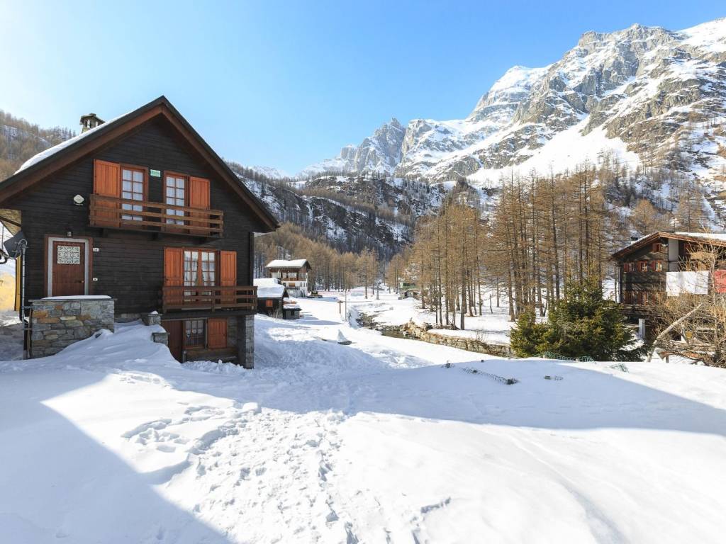 Villa unifamiliare alpe devero, devero ai ponti, baceno