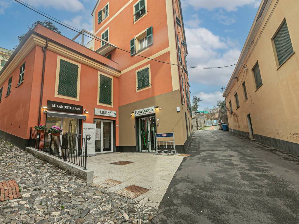 Locale commerciale via San Vincenzo, Genova, Rif. 110065971